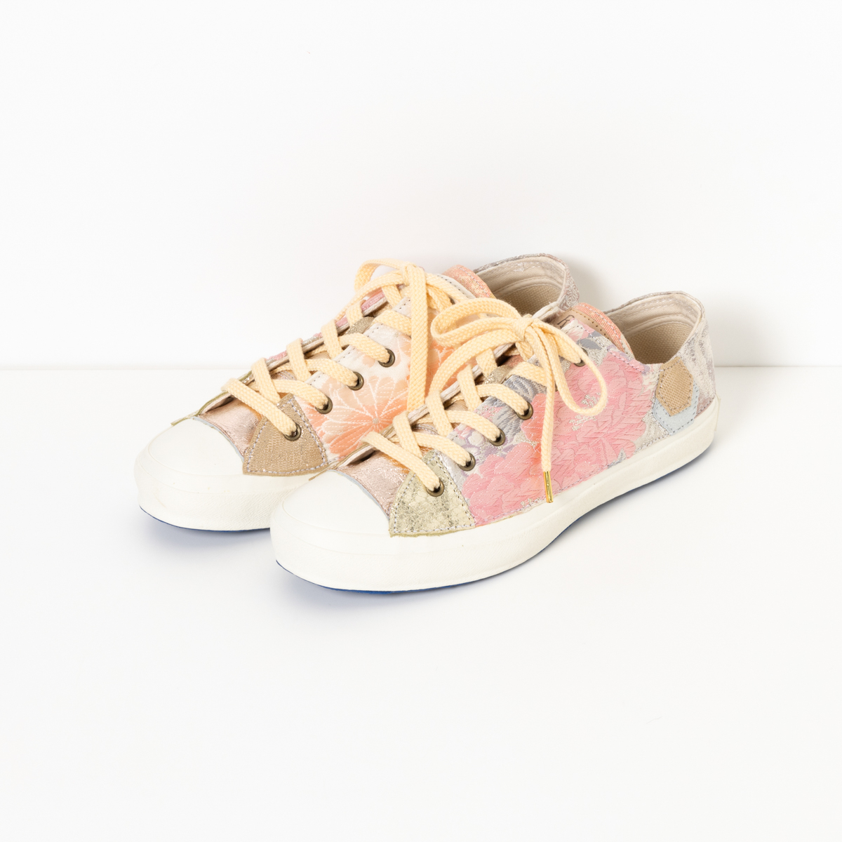 【オーダーメイド】着物帯リメイクスニーカー「桜吹雪 -SAKURAFUBUKI-」Size 24.5cm