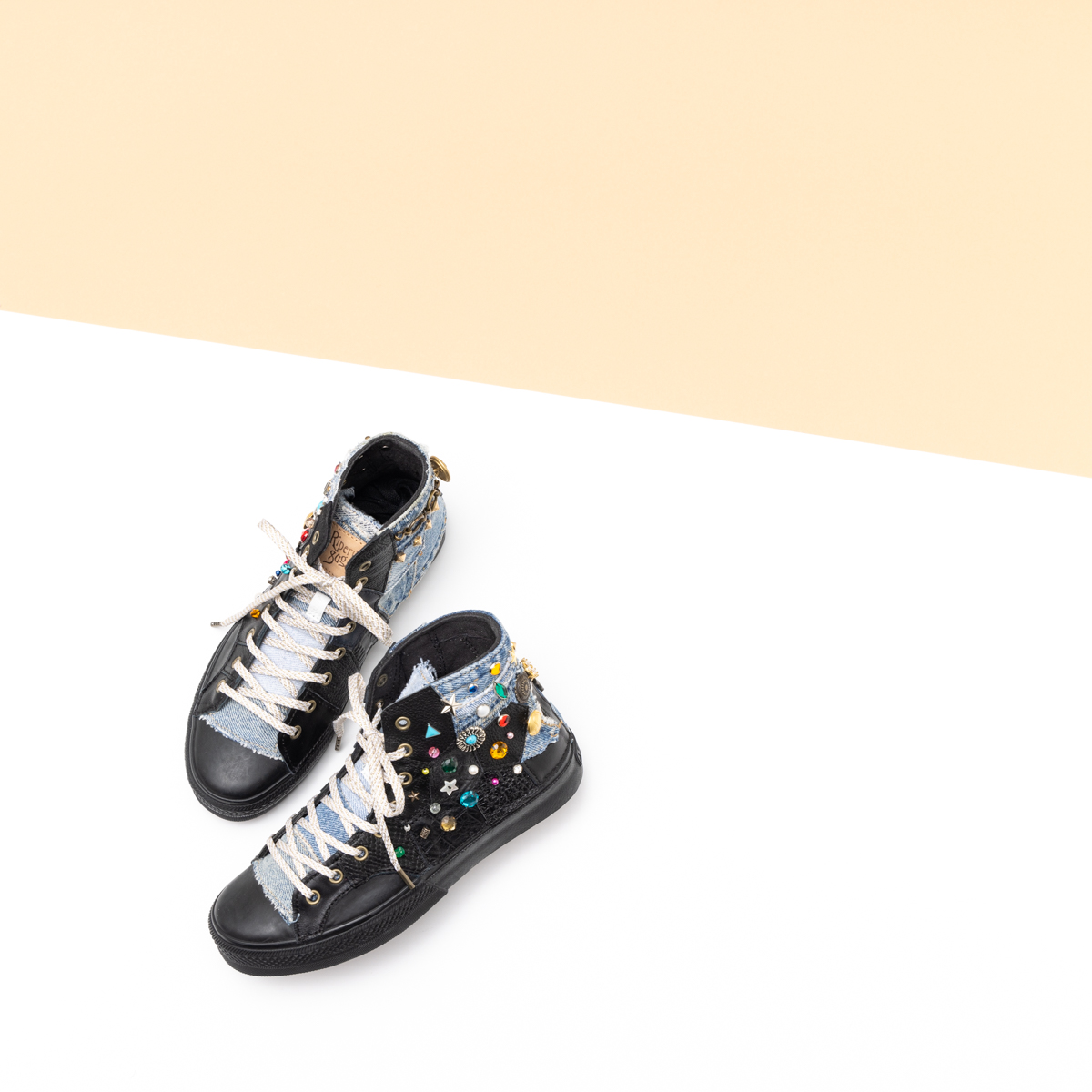 【新作】レザースタッズリメイクスニーカー「First Date」Size 24.0cm