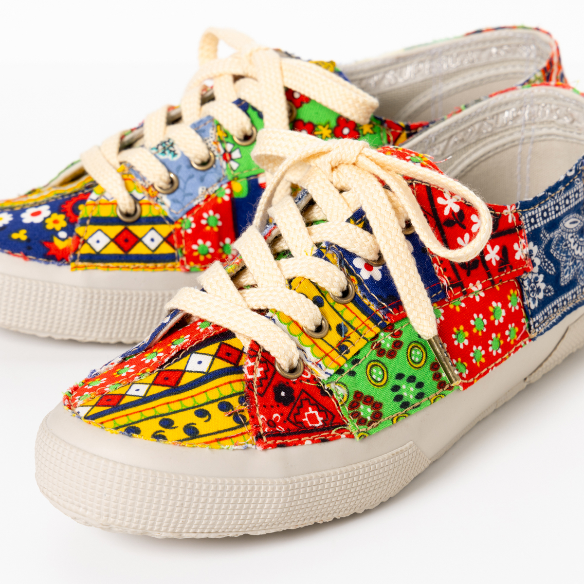 【新作】デッドストック生地 リメイクスニーカー「TOY CAMERA」Size 23.5cm